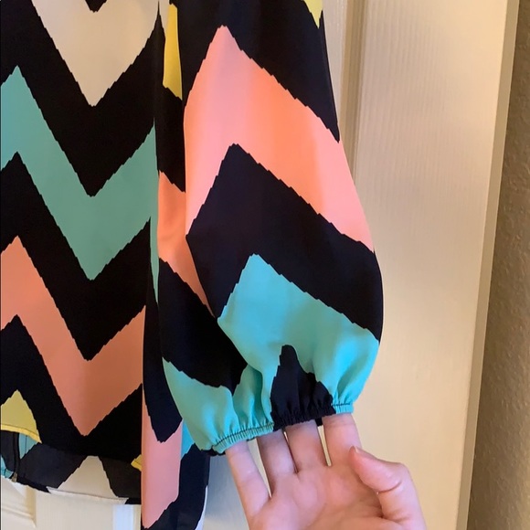 Multicolor long sleeved chevron dress - Picture 3 of 3